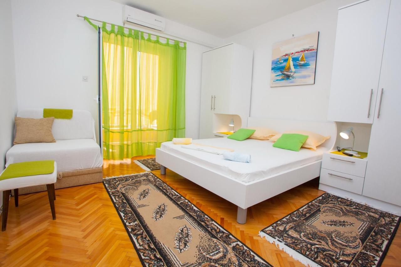 Apartments With A Parking Space Podgora, Makarska - 12816 Exterior foto